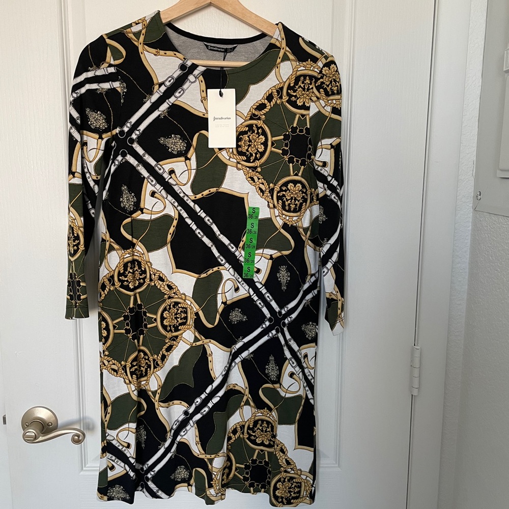Dress - Picture 5 of 5